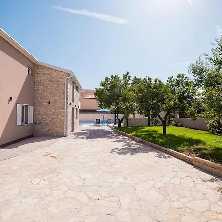 One Oak Holiday home
